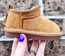 Load image into Gallery viewer, Faux Fur and Suede Mini Shortie Boots