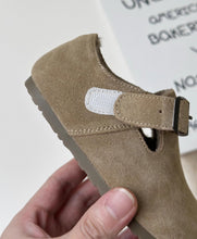 Load image into Gallery viewer, PREORDER: Flynn kids clogs 11.10.25