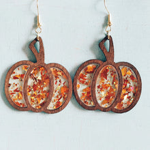 Load image into Gallery viewer, Glittery Pumpkin Earrings