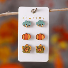 Load image into Gallery viewer, Wooden Fall Stud Packs