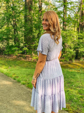 Load image into Gallery viewer, BETTE DAVIS EYES IN LILAC MIDI DRESS