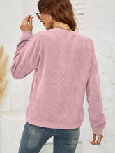 Load image into Gallery viewer, MERRY CHRISTMAS Graphic Sweatshirt