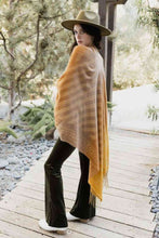 Load image into Gallery viewer, Leto Desert Ambiance Colorblend Tassel Trim Poncho