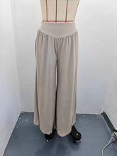 Load image into Gallery viewer, PREORDER: The Teagan Wide Leg Pants 1.27.25 osym
