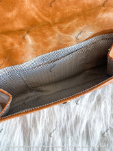 Load image into Gallery viewer, Clutch/Crossbody Vegan Leather Purse
