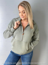Load image into Gallery viewer, RTS:  FOREVER3AM BRANDED QUINN QUILTED HALF ZIP PULLOVERS-
