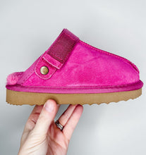 Load image into Gallery viewer, RTS: Faux Suede Slides with Heel Strap (Toddler sizes 12 &amp; 13)
