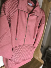 Load image into Gallery viewer, RTS:  FOREVER3AM BRANDED QUINN QUILTED HALF ZIP PULLOVERS-
