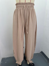 Load image into Gallery viewer, PREORDER: The Collee Cinch Pants 3.17.25 osym
