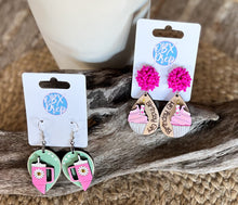 Load image into Gallery viewer, Hand-Painted Pink Tumbler Wood Earrings with Daisy and Rhinestones.
