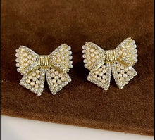 Load image into Gallery viewer, Pearl &amp; Sparkle Bow Studs
