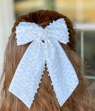 Load image into Gallery viewer, Bella Pearl Embellished Barrette Bow S
