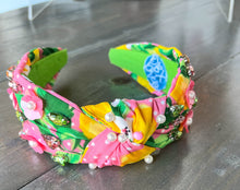 Load image into Gallery viewer, Julie Lemons and Floral Pink Pearl and Seed Beaded Top Knot Headband S
