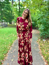 Load image into Gallery viewer, RISE UP MAXI DRESS
